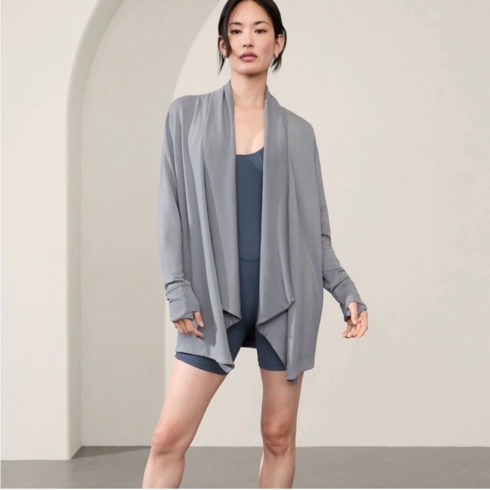 NWOT Athleta | Pranayama Restore Wrap | Storm Cloud | Size S